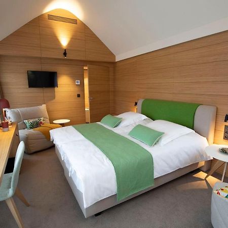 B-Lodge Boutique Hotel Louvain-la-Neuve Esterno foto