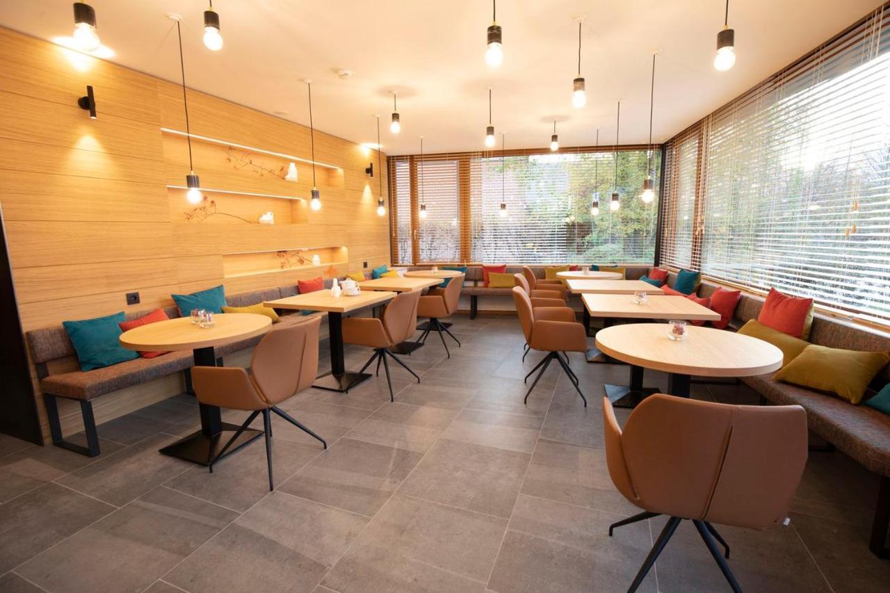 B-Lodge Boutique Hotel Louvain-la-Neuve Esterno foto