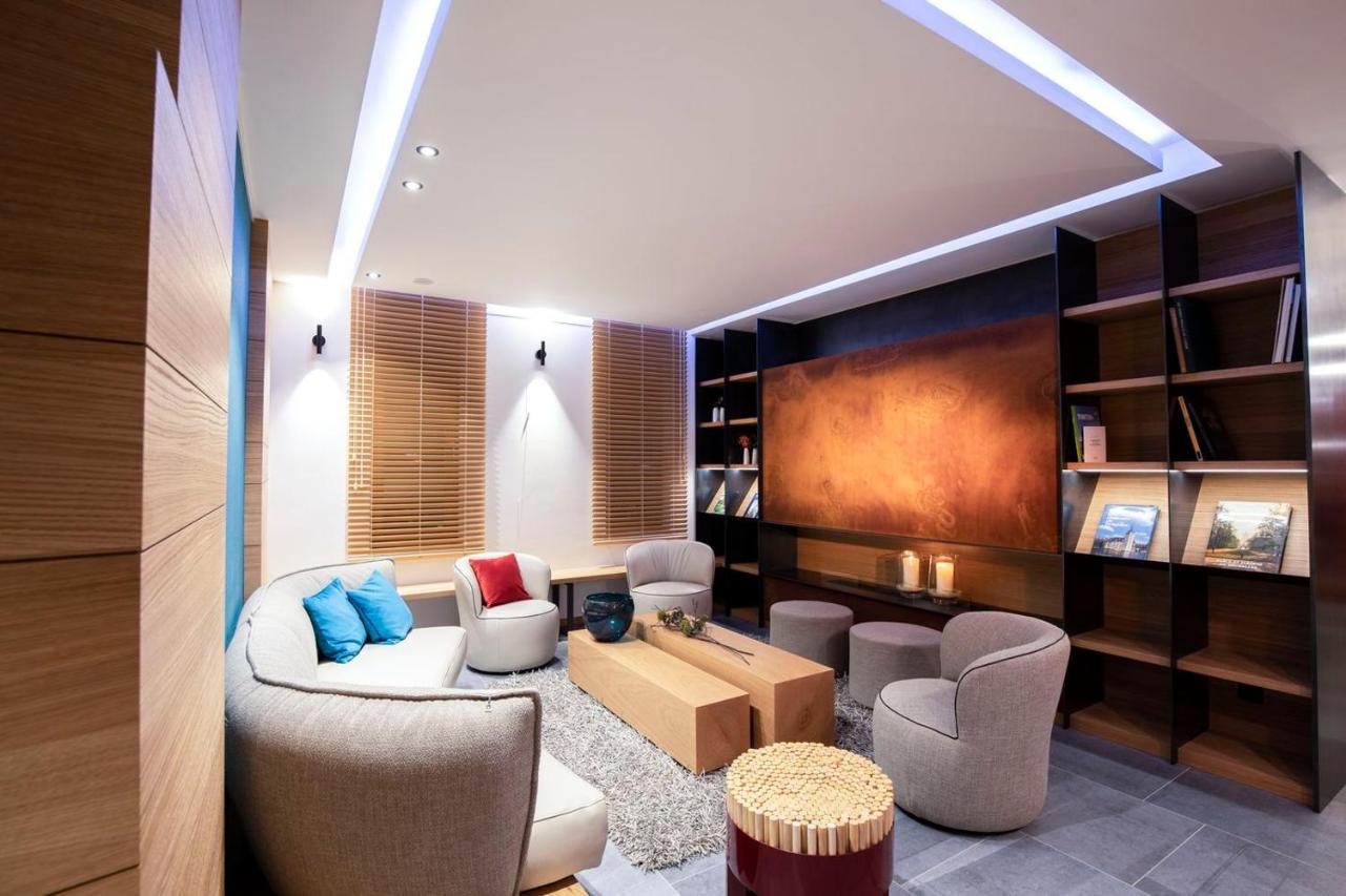 B-Lodge Boutique Hotel Louvain-la-Neuve Esterno foto