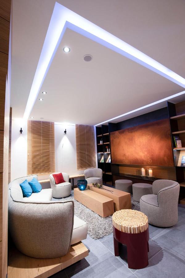 B-Lodge Boutique Hotel Louvain-la-Neuve Esterno foto