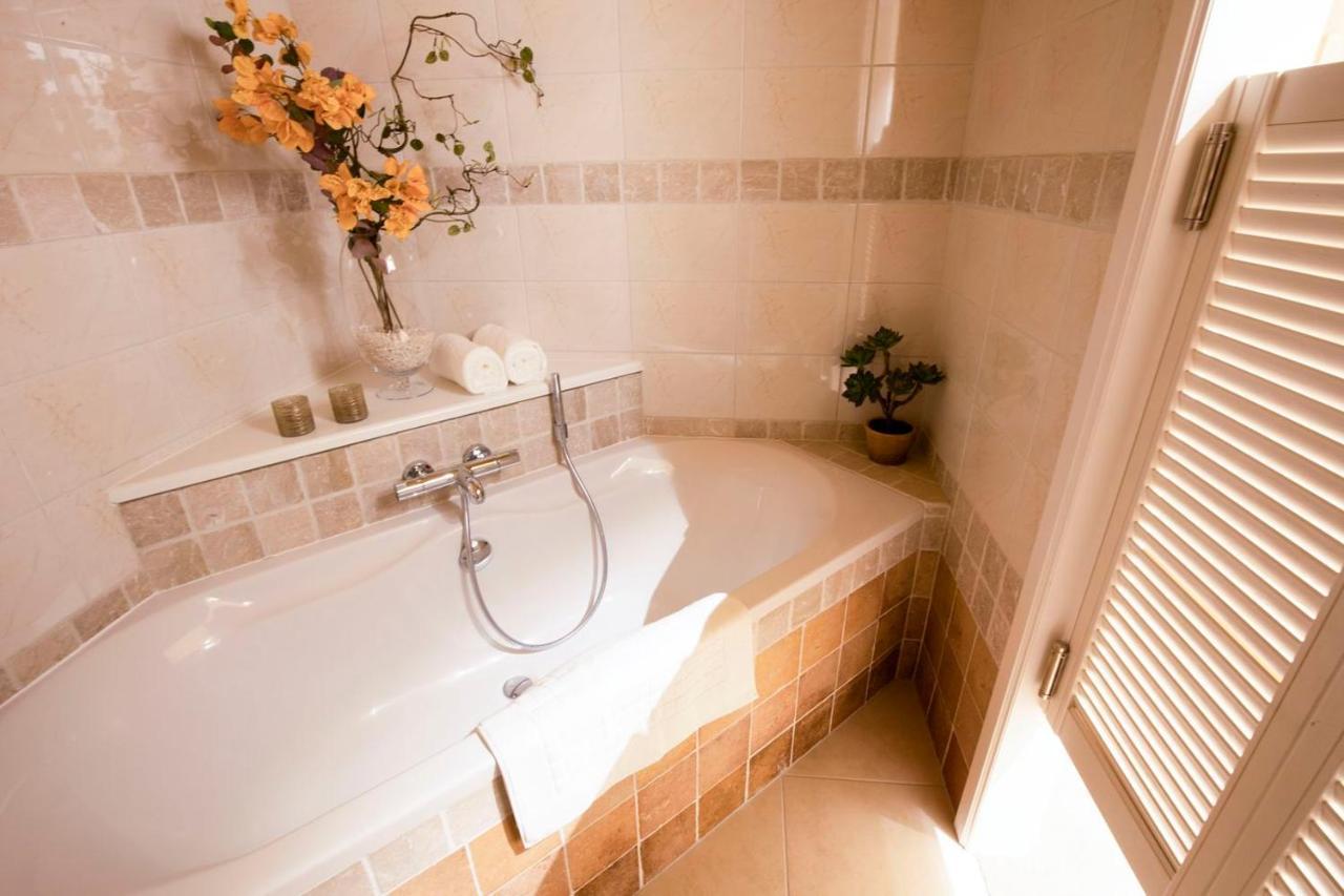 B-Lodge Boutique Hotel Louvain-la-Neuve Esterno foto